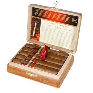 Padron Family Reserve 85th Anniversary Natural