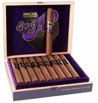 Super Fly by Oscar Valladares Super Toro Maduro